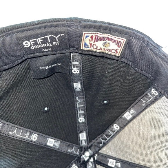 New Era 9Fifty SnapBack Man Cap - Picture 6 of 8